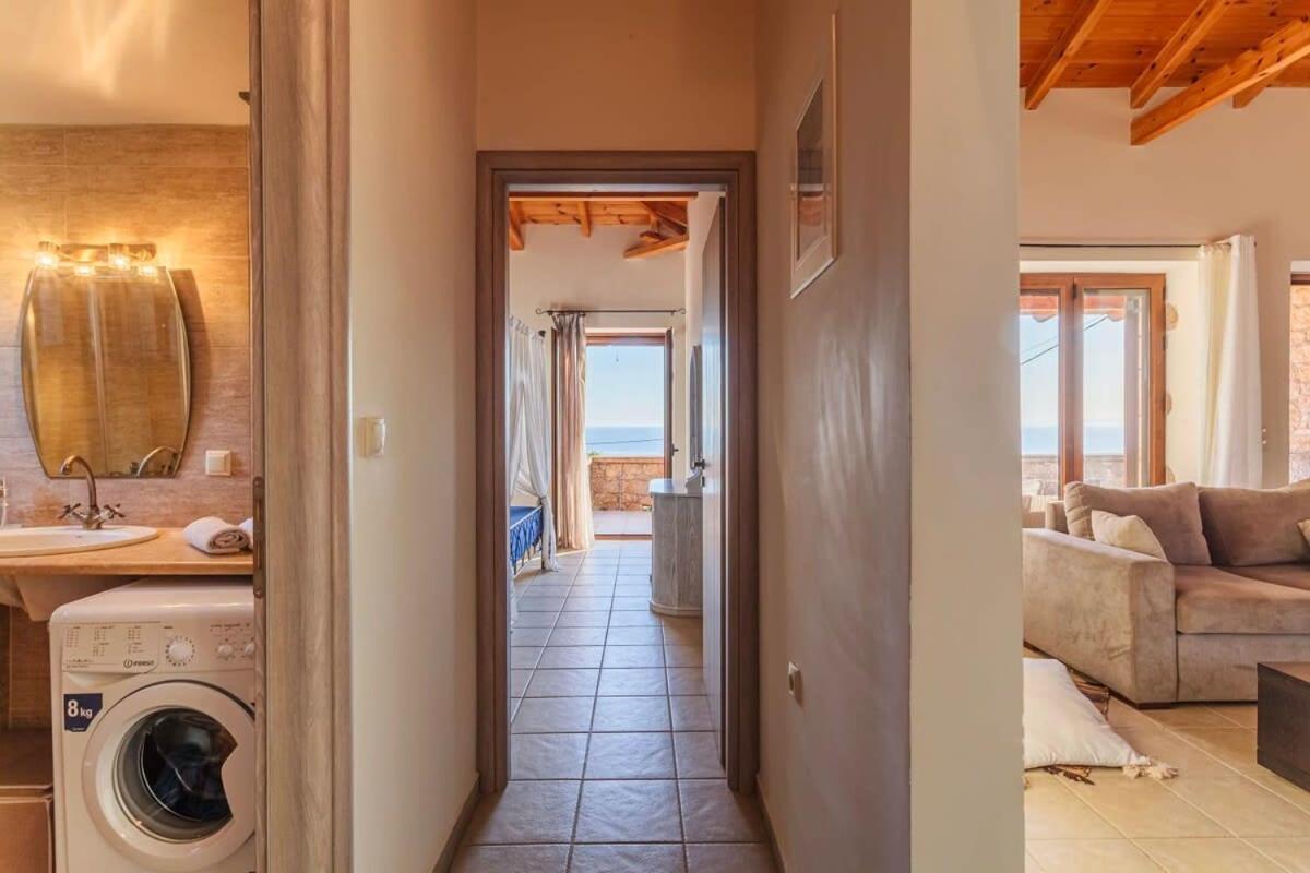Mani Panoramic Seaviews - Luxury Summer Haven Lévktron 外观 照片